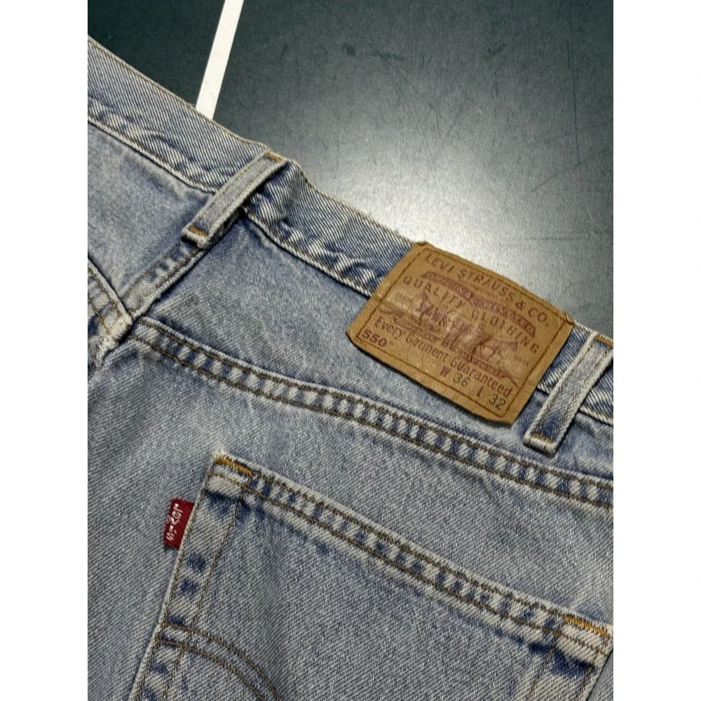 Vintage Levis 550 Relaxed Fit Jeans Men's 34x32 Denim Light Wash Faded USA‎ 90s